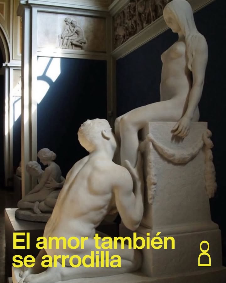 “Adoration” parece hablar de ese punto incómodo donde admirar empieza a par...