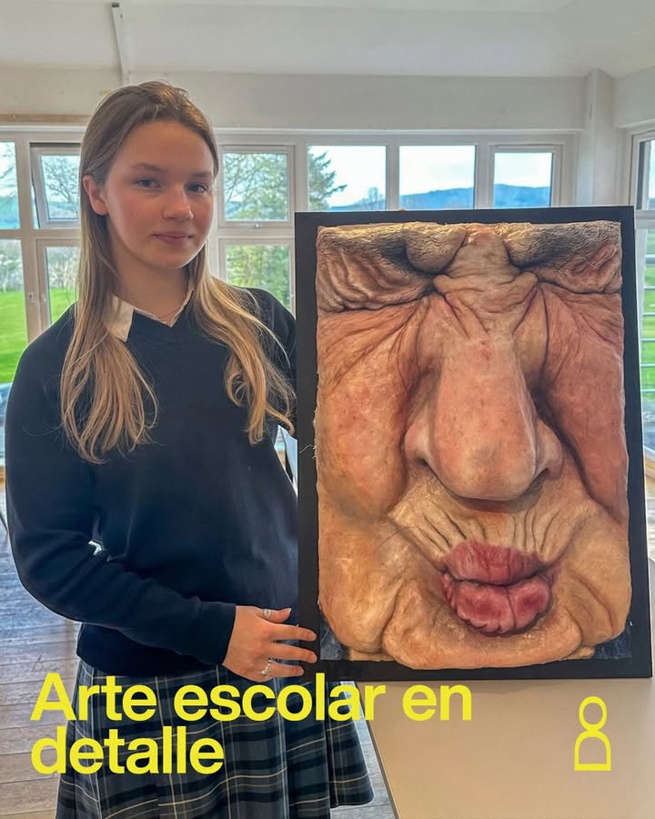Natalia M pasó meses construyendo el rostro de su abuela capa por capa para...