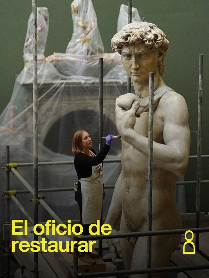 restaurar una obra empieza mucho antes de tocarla. un conservador necesita...