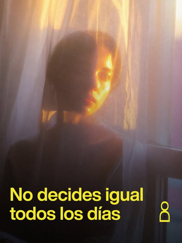 no siempre decidimos desde el mismo lugar. hay días en que una conversación...